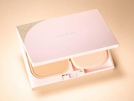コーセー公式Instagramで上品なツヤ肌が叶う3点セットが抽選で50名に当たる